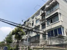 近地铁,中间楼层,采光好,出行方便配套成熟,急急急