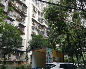 棕南正街9号2室1厅东南