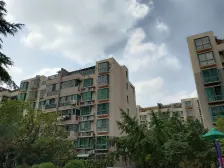 送50平花园 地铁口 固定车位 商品房 只求一买