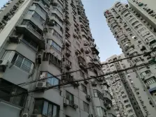 中间楼层,采光充足,视野开阔。