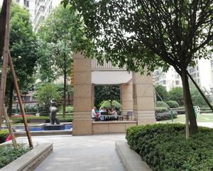 保利拉斐公馆4室1厅东南