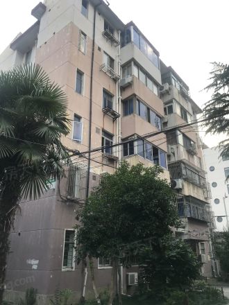 界泾港新村实景图
