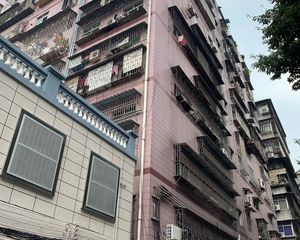 德政中路农讲所清水濠条形砖外墙精装三房环境好