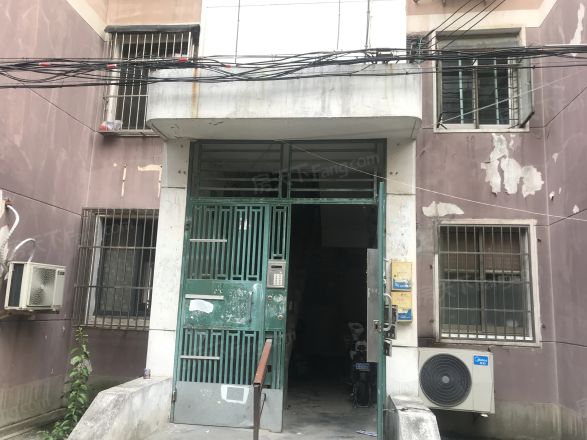 界泾港新村实景图