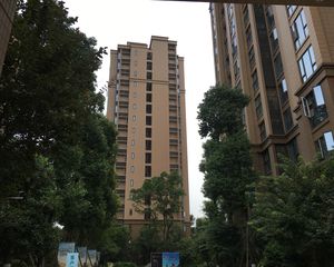 华宇西城雅郡3室2厅西北