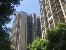 江北区保利江上明珠馨园四房138万