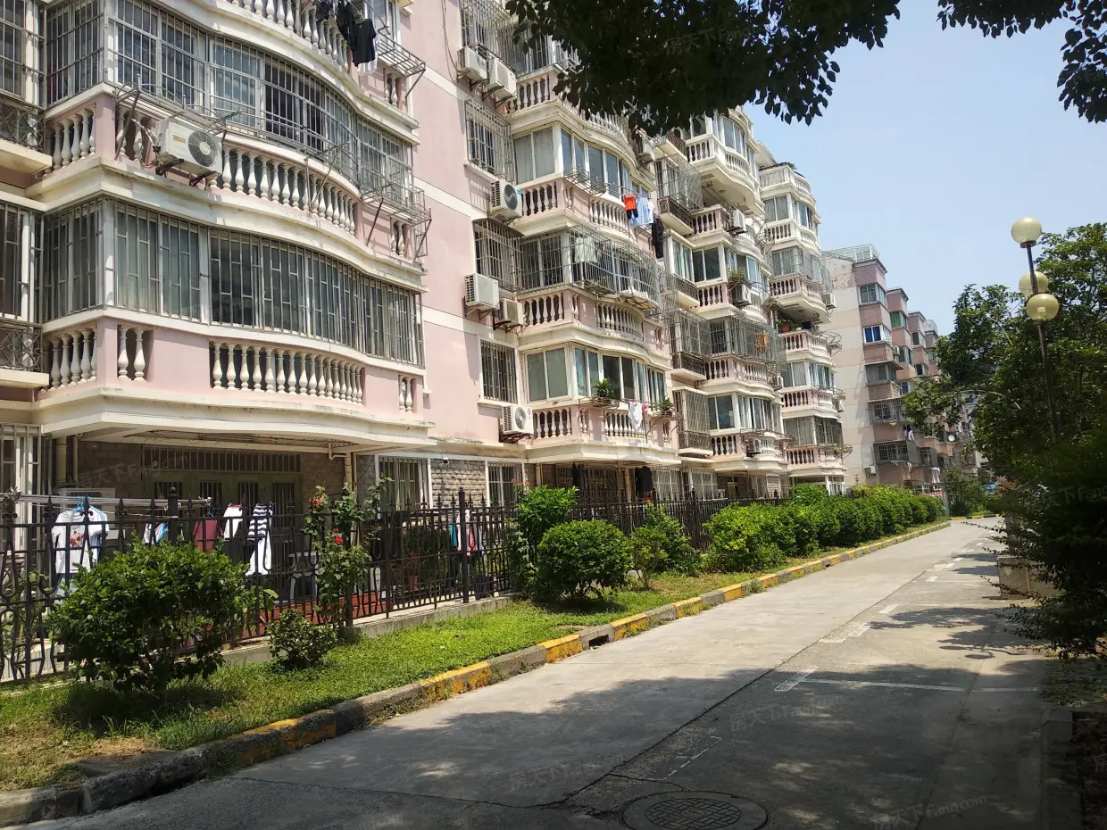 实景图-小区大门