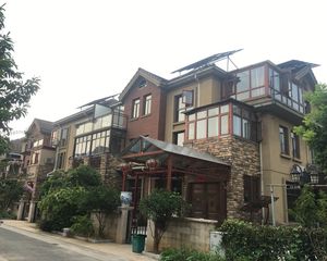 莱卡逸墅,中间户,毛坯房出售