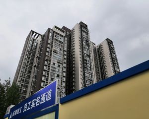 嘉宇天琢城1室1厅南西南