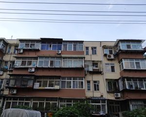 人民医院一室一层带装修有本可贷