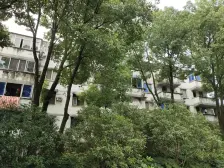 房东诚意出售此房,两房户型正,近地铁交通方便。