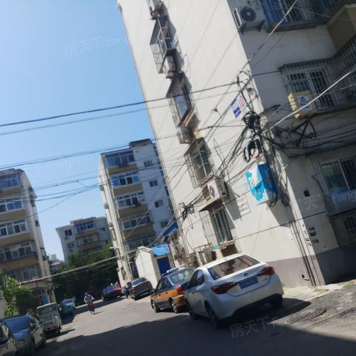  ��������2��1��2���ϱ�����1600.00Ԫ/�³��� 