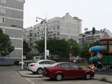 此房户型通透 采光充足 视野宽阔