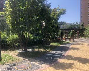 中建国际城南向两居室,户型方正,高楼层,采光好。