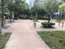 临港新片区双轨交地铁方便,满五且一税费少,诚心出售