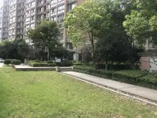 价格低,高楼层,三房,精装修。