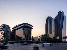 当代十大杰出建筑丨朝阳公园黑楼丨整层出租丨骏豪中央公园广场