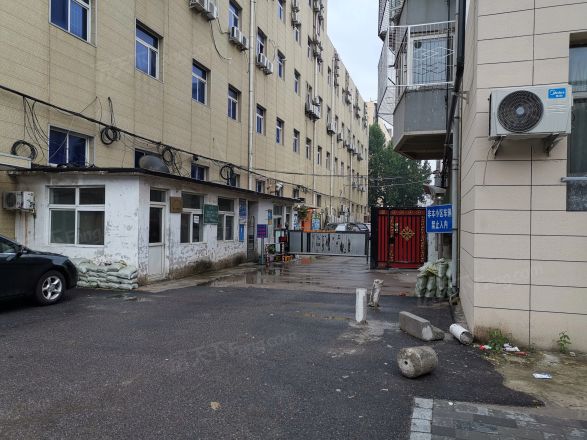 西潞南大街实景图