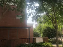 双前京,有万达广场,有新城公园,金山医院