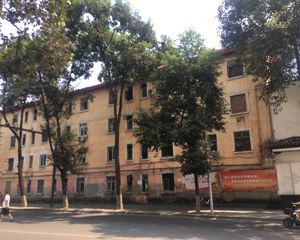 八二宿舍一区 3室2厅 南