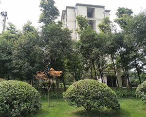 九龙仓时代小镇1号府邸3室1厅东南