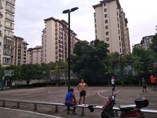 七星新城4室2厅2卫东南朝向93.90万元/套出售