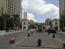 洋房带院子,价格好商量,业主诚心出售,有钥匙