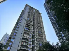 夕阳西下,带外阳台 户型方正采光好 拎包入住