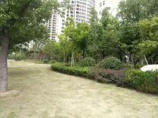 本小区你没见过的单价,西门口右边50米顾家荡地铁站