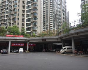 边户,北雅边上,生活交通方便下楼公交车站