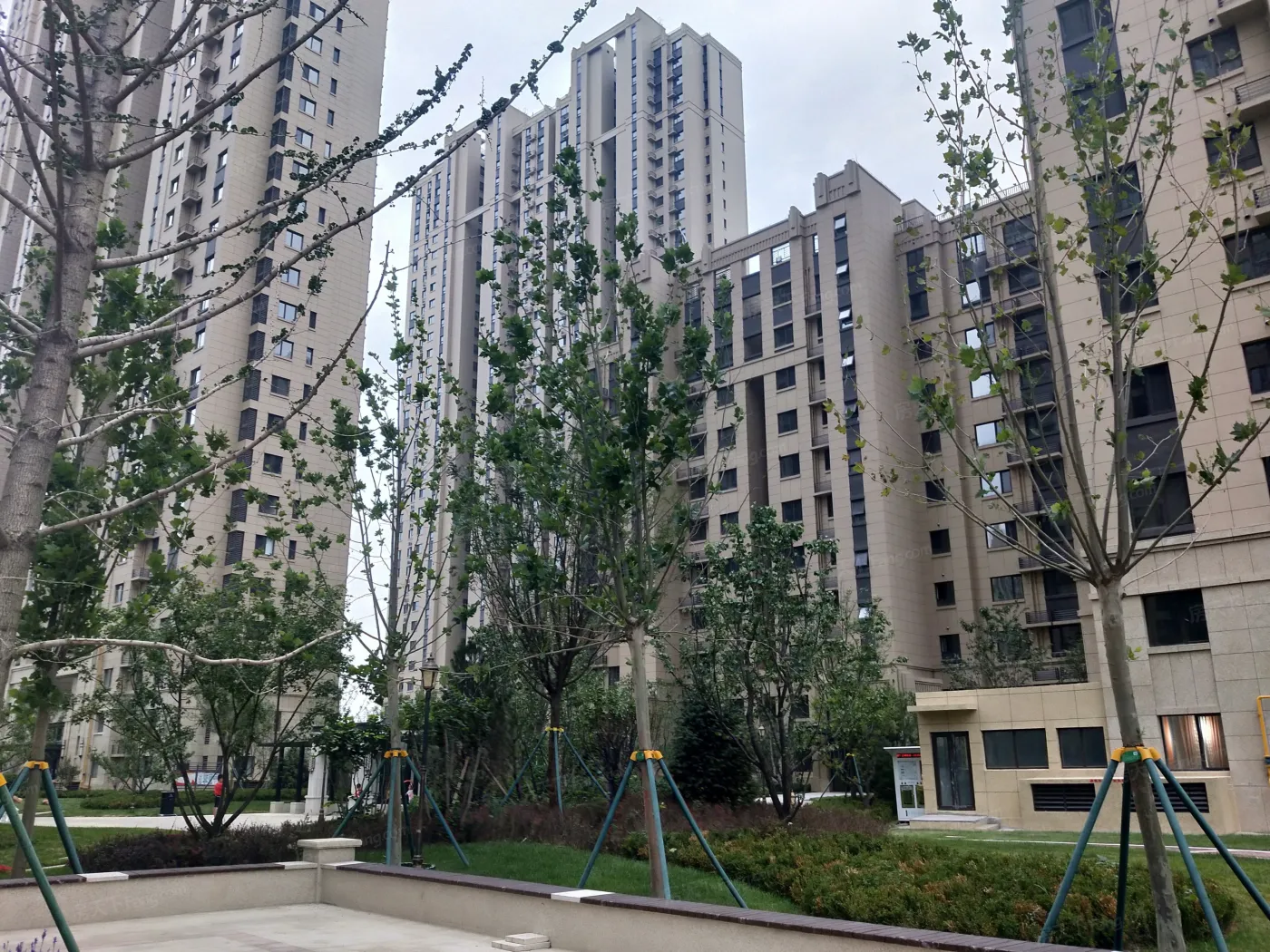 保利金香槟图片相册,户型图,样板间图,装修效果图,实景图-太原房天下