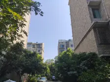 站在什么地方不重要,重要的是往什么方向移动。