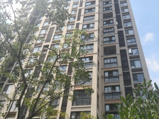 次新小区,环境优美,精装修,未入住,看房有钥匙。