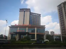 次新小区,环境优美,看房方便,自住装修