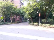 南坪 长江村(楼梯房)一房28万