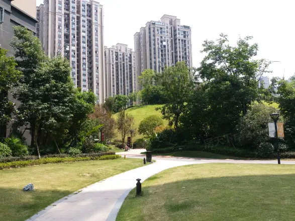 旭辉城别墅实景图