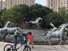 空调加地暖,两梯两户飞机户型,采光充足视野宽阔