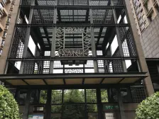 小区前排高区+特色户型+落地窗+诚意出售+满五