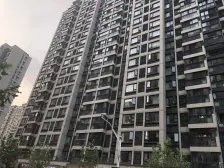 万达旁新上双南三房!高区楼层!配套成熟