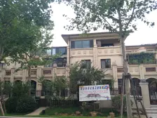 龙湖葡醍海湾四拼南院,带车位~