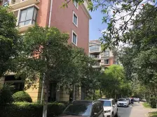 卫生间全明,大开间,品质小区,小区入口附近