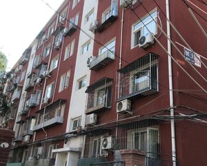 劲松三区1室1厅南