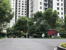 景观排,加赠送面积120平米,三室两厅两卫,电梯高