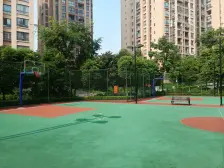 区府旁精装洋房 带车位地下室花园