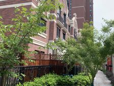 金地艺境 联排边套 大花园 满五年 次新小区 金地物业