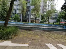 理工大学旁 清水 带入户花园 带100左右的露台 单价低