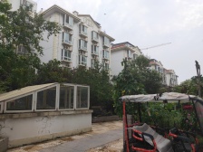 近地铁 小三房 医疗配套成熟 板楼 商业配套齐全 出行方便