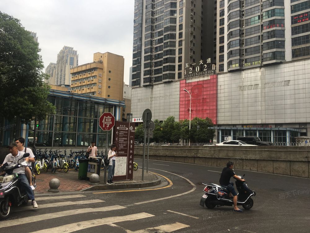 小区相关图
