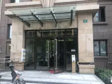 房子满五年,少税费,边套户型,正三房,大客厅+12㎡