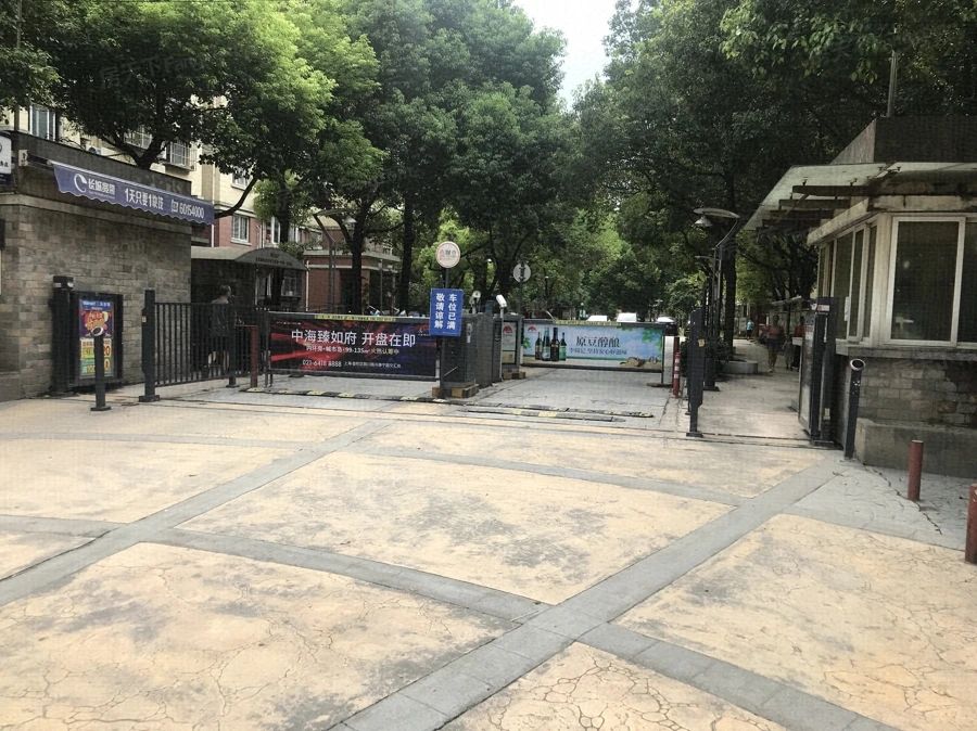 小区相关图